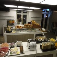 広いですが混みますので、早めの利用が良さそう。