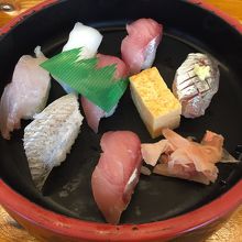 朝獲れ握り寿司