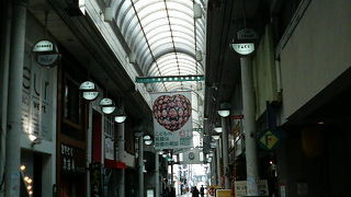 雰囲気が暗めなのが残念な豊橋駅そばの商店街
