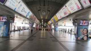 午前中の早い時間帯は空いています