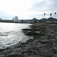 ほとんどが岩場の磯です