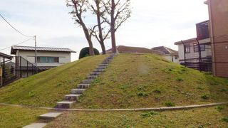 住宅地の中に古墳があるなんて・・