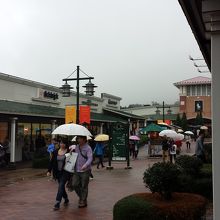 雨で傘が必須でした By エゾグマ 御殿場プレミアム アウトレットのクチコミ フォートラベル 雨で傘が必須でした By エゾグマ 御殿場プレミアム アウトレットのクチコミ フォートラベル