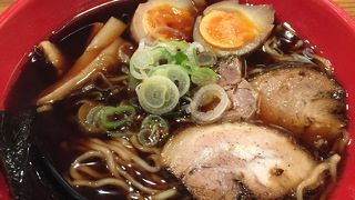 麺家　いろは　駅近い富山ブラックというラーメン屋