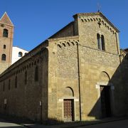 オリジナルのスタイルを残すピサで最も古い教会