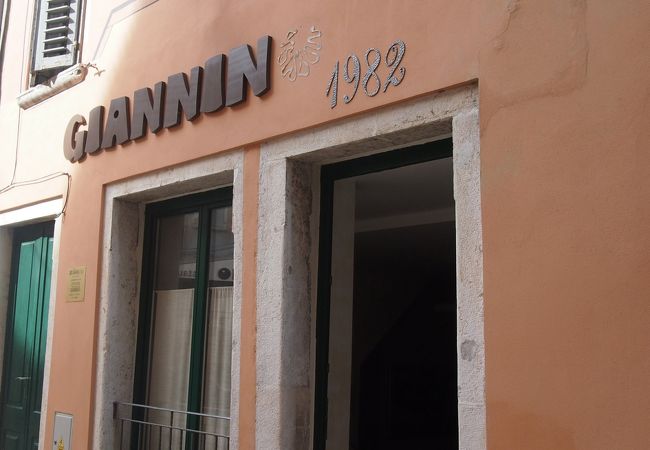 チョット高いけど良い料理を提供しています