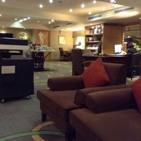 ガラガララウンジ