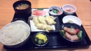 JR浜松駅まえにある和定食屋さん