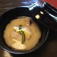 和食のメインのお椀は輪島塗の素晴らしいモノでした