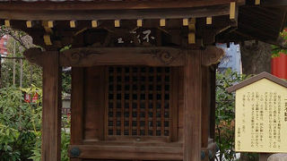 浅草寺の中では意外に静かです