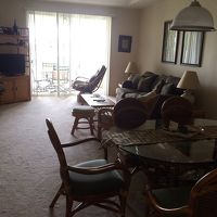 リビング キッチン側より