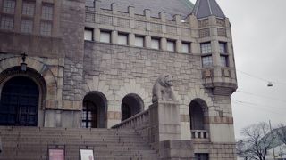 教会のような外観の博物館