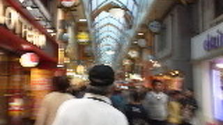 大きなアーケード商店街