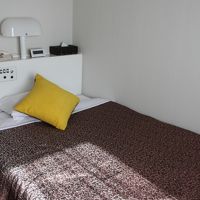 セミダブルのベッドでゆっくり休みたいです