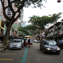 昼間は閑散としてます