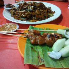 ミーゴレンとサテ