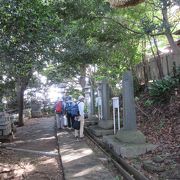 児玉神社石碑群のひとつ、その1