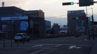 台北駅の南側の通り