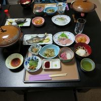 食事は一品一品丁寧に仕上げた滋味豊かな料理が並びます。