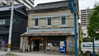 小樽硝子屋本舗和蔵 (旧梅や商店)