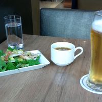 一階レストラン　Silk　サラダやスープ