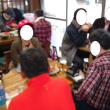 店内の様子　満員です