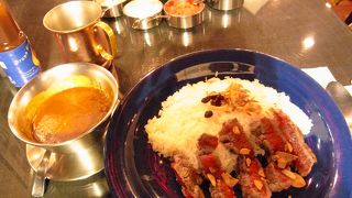 変わった雰囲気のカレー店