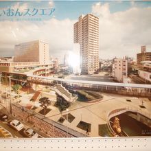 これが全景空撮写真、広場に展示してました。