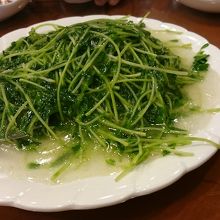 豆苗のニンニク炒め