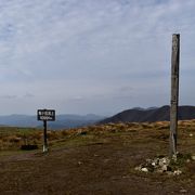 宇賀渓キャンプ場駐車場で登山届必須です。