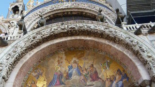 サンマルコ広場って日本で言えば上野駅？