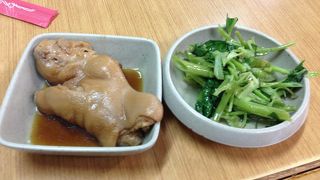 那覇・牧志公設市場内の人気店