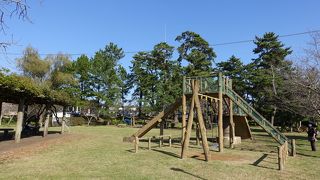 甚兵衛大橋の近くにあります