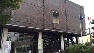 天神にある県立美術館