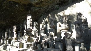 鋸山全体がお寺