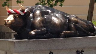 天神駅から電車で30分程度です。