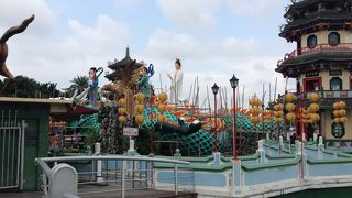 龍虎塔のすぐ近く