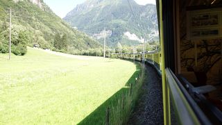 インターラーケンからは目的地によって乗る車両が違うことに要注意　＠ベルナーオバーラント鉄道（BOB）
