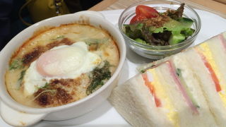 ランチにサンドウィッチ