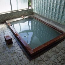 広くはないが泉質が良さで充分楽しめます