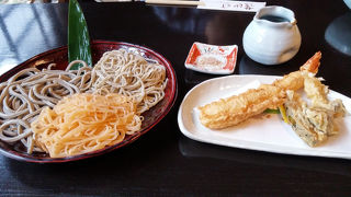 雰囲気抜群のお蕎麦屋さん