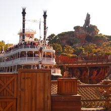 絵になる大型客船