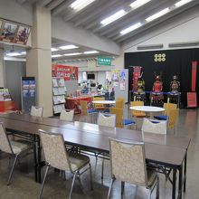 ２Ｆ観光案内所受付と休憩所