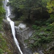 湯村温泉　(2)　猿尾滝（さるおだき）を見学