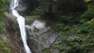 湯村温泉　(2)　猿尾滝（さるおだき）を見学