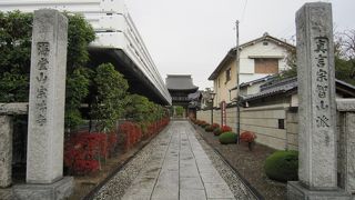 お寺内各箇所に説明板があり分かり易く説明してくれています