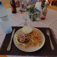 ハンバーガー　フライドポテト