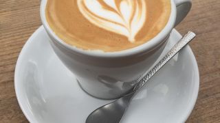 参道の途中にある