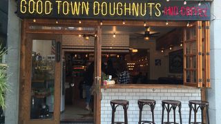 アメリカンなドーナツショップ