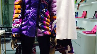 明るい色調のイタリアンプリント